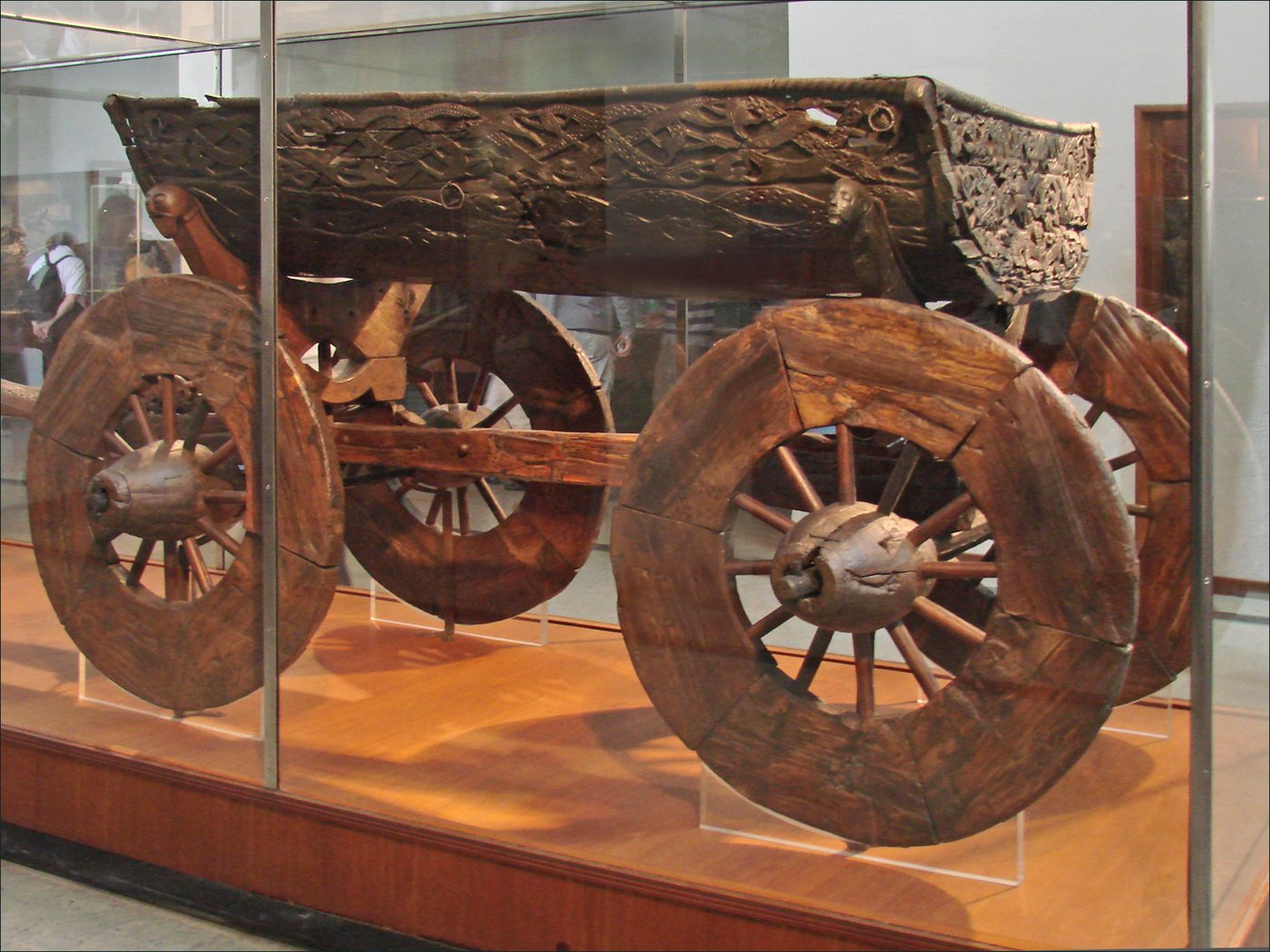 Der Wagen aus dem Oseberg-Grab von 834