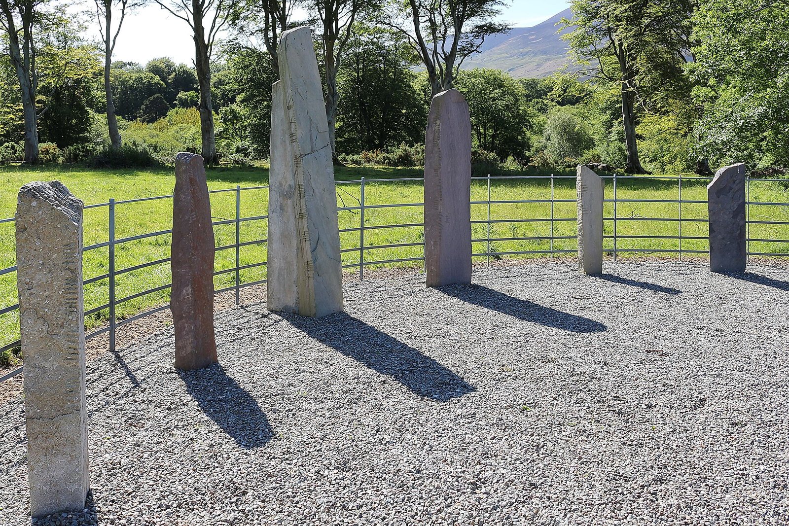 Ogham: Kerben am Stein – die Schrift der Kelten
