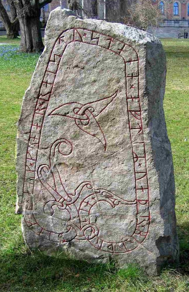 Runenstein in Uppsala mit Triquetra