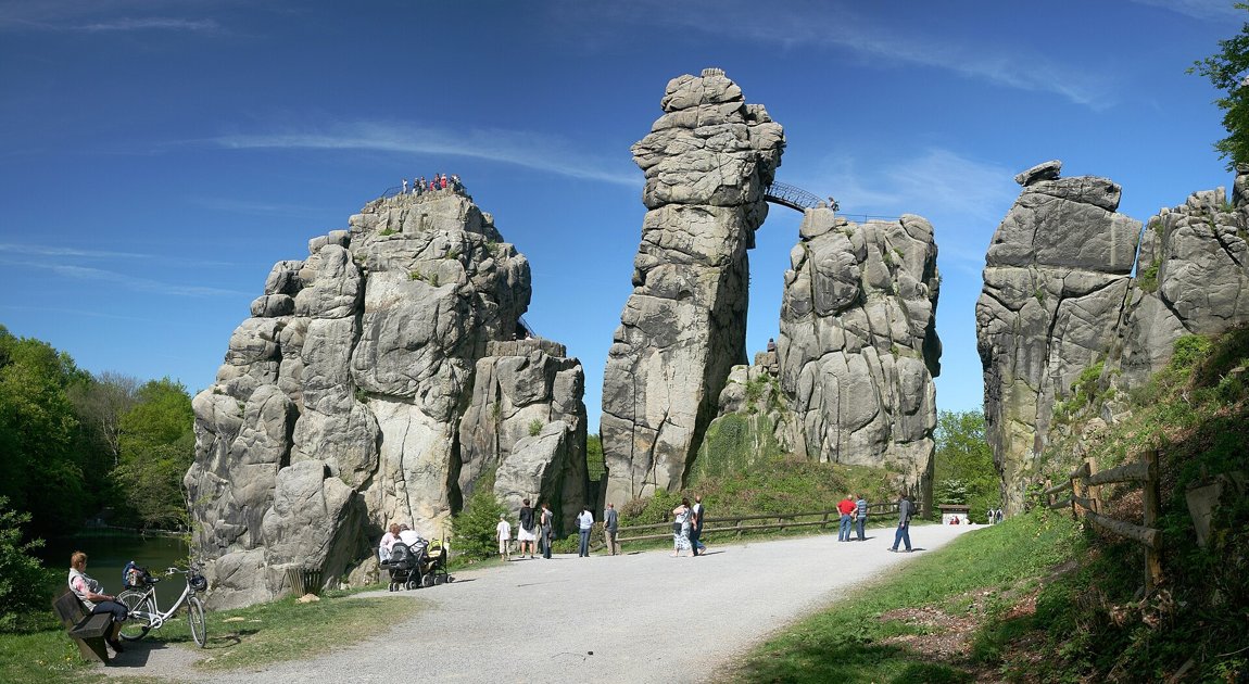 Die Externsteine im Teutoburger Wald.