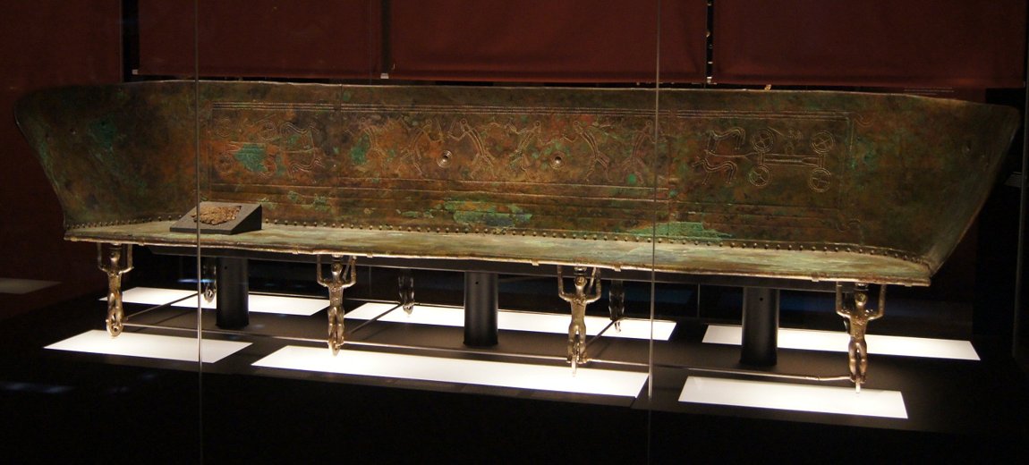 Bronzene Totenliege aus dem Fürstengrab von Hochdorf
