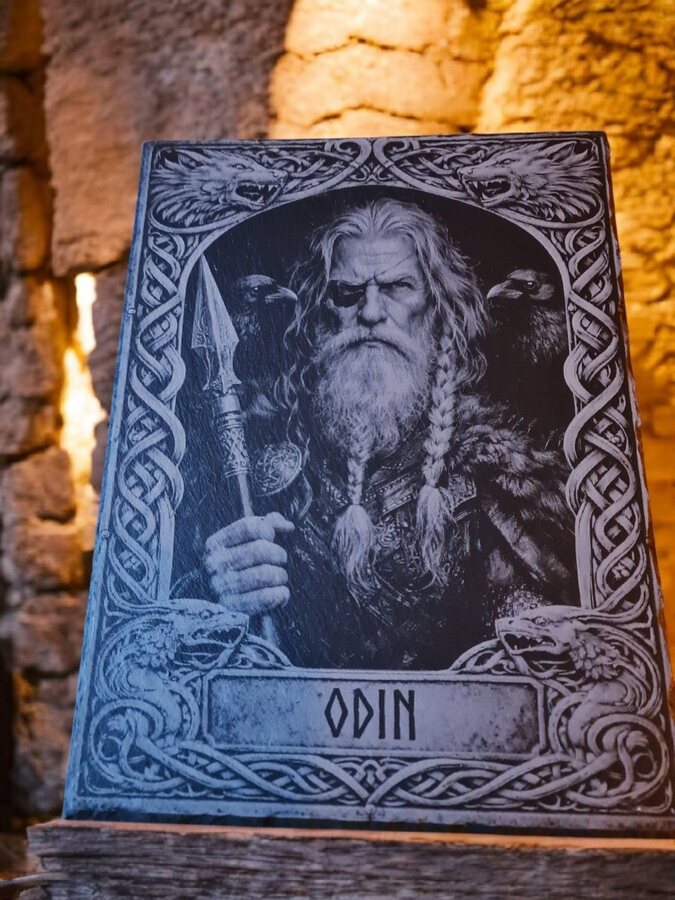 Laser-engraved ‘Odin’ slate plaque by Glanz & Gravur