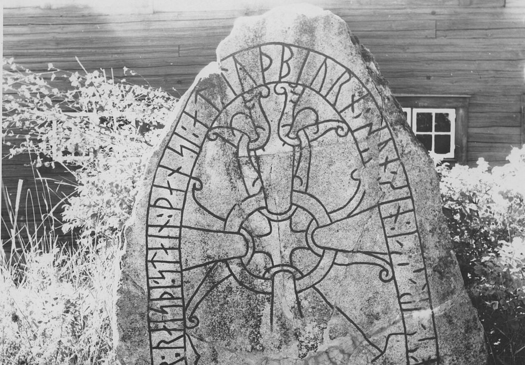 The Skarpåker runestone (Sö 154) in Södermanland, Sweden